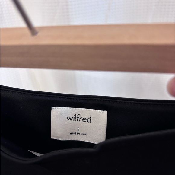 WILFRED Clarisse Black Satin Pant - Picture 7 of 7